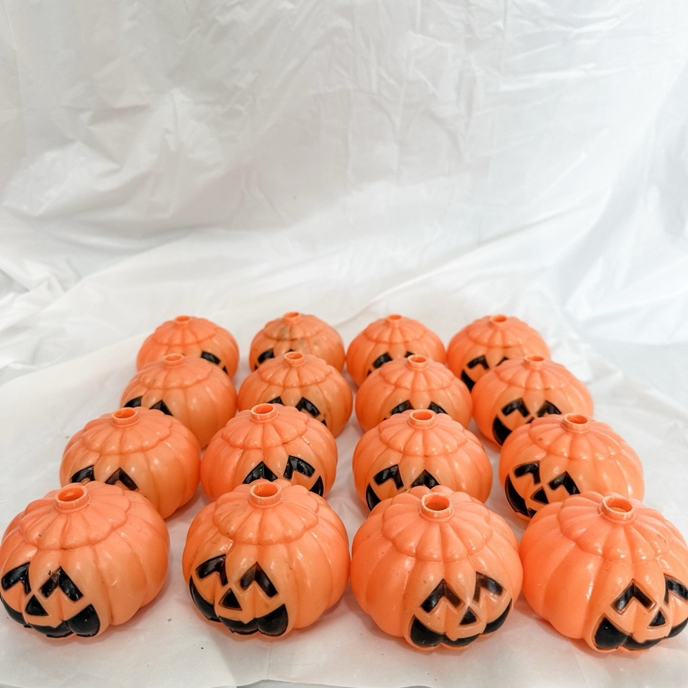 VTG Plastic Blow Mold Style Stringlight Covers‎ "Carved" Halloween Pumpkin 16
